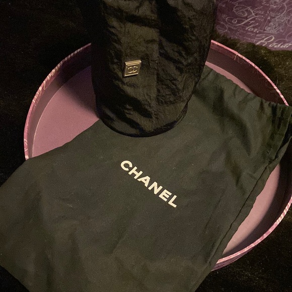 Chanel - Picture 10 of 11